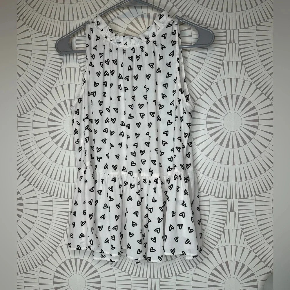 Tie‎ back dressy sleeveless blouse